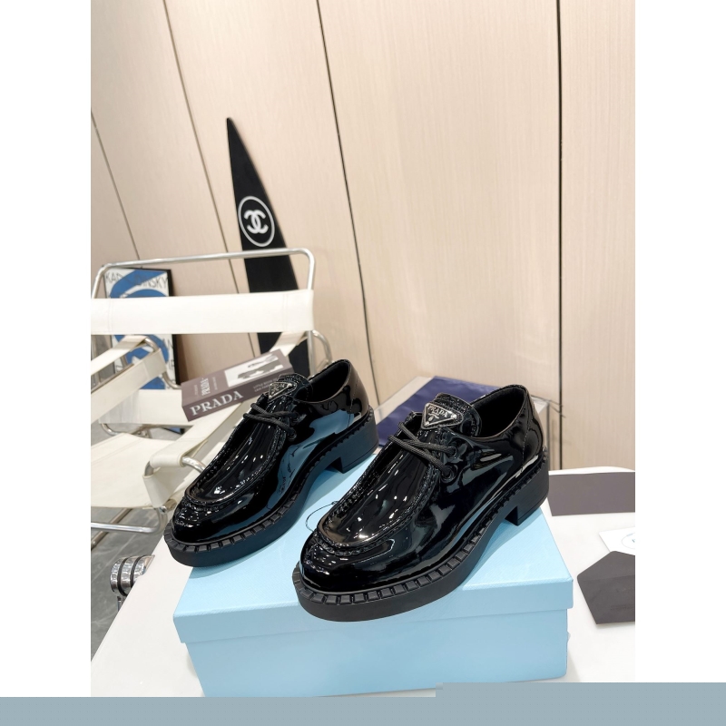 Pra*a leather shoes